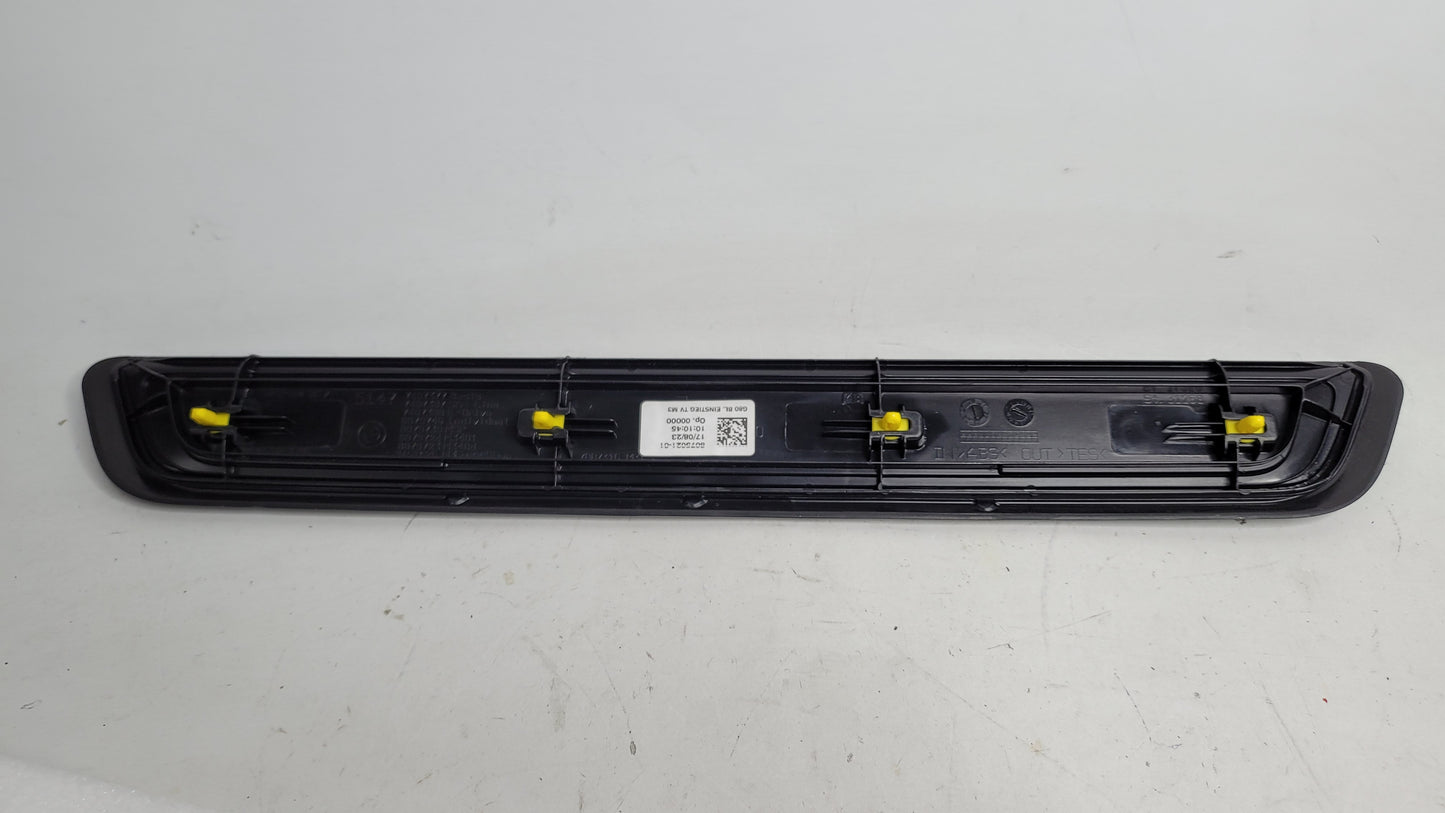 BMW M3 FRONT DOOR SILL SCUFF PLATE 8075021 - MPerformance.parts