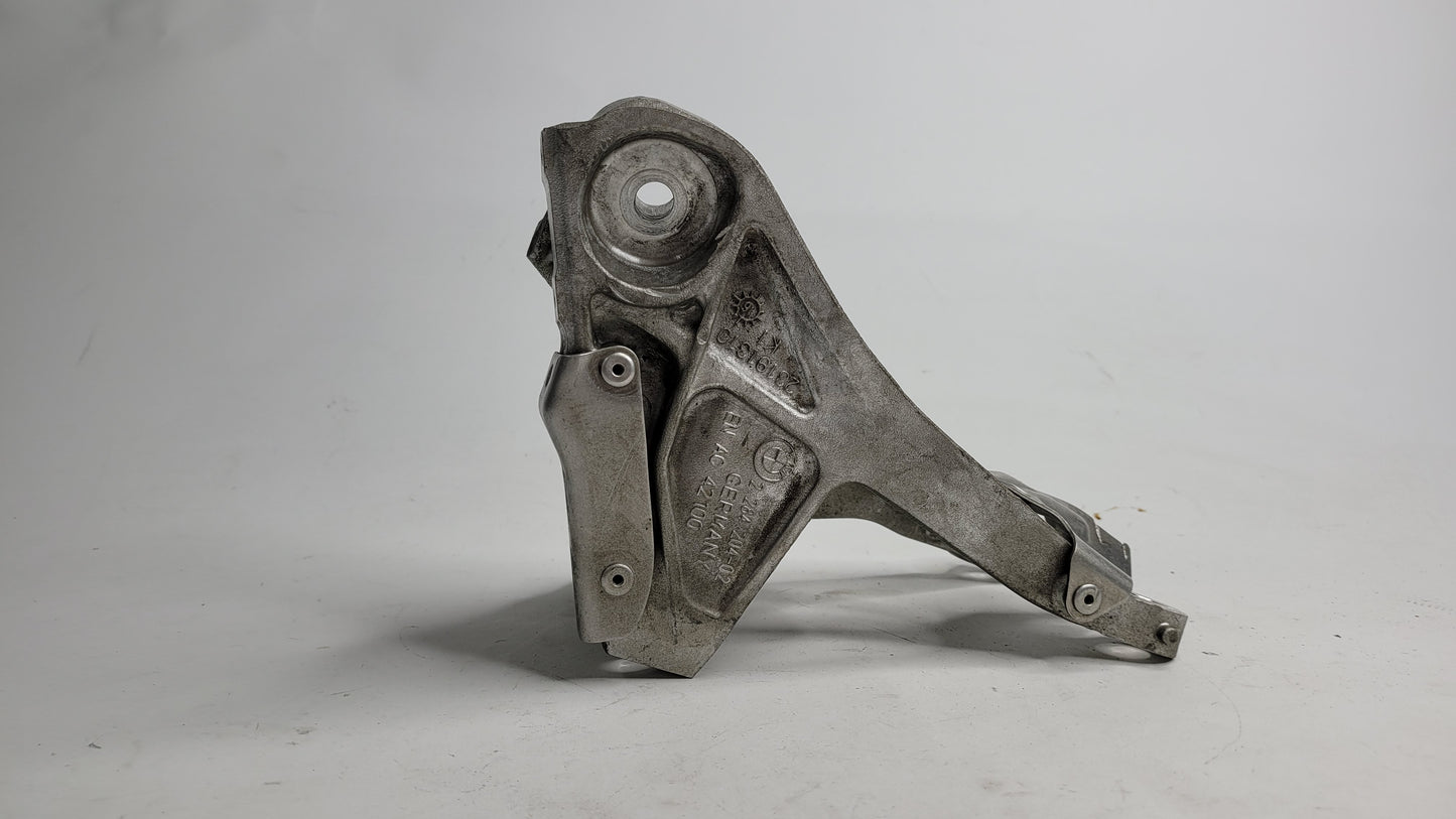 BMW F82 M4 F87 F80 F83 Right Engine Support Bracket 2284204 - MPerformance.parts