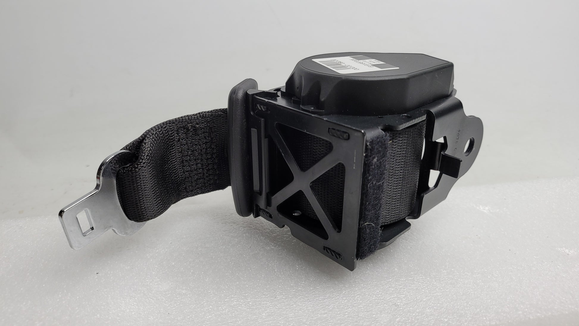BMW M3 Series F80 2016-2018 Seat Belt Mechanism Middle Rear 619185700X - MPerformance.parts