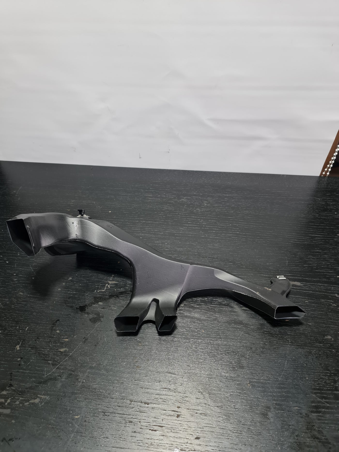 Original BMW RIGHT FLOOR HEATER DUCT 51459205388 9205388 - MPerformance.parts
