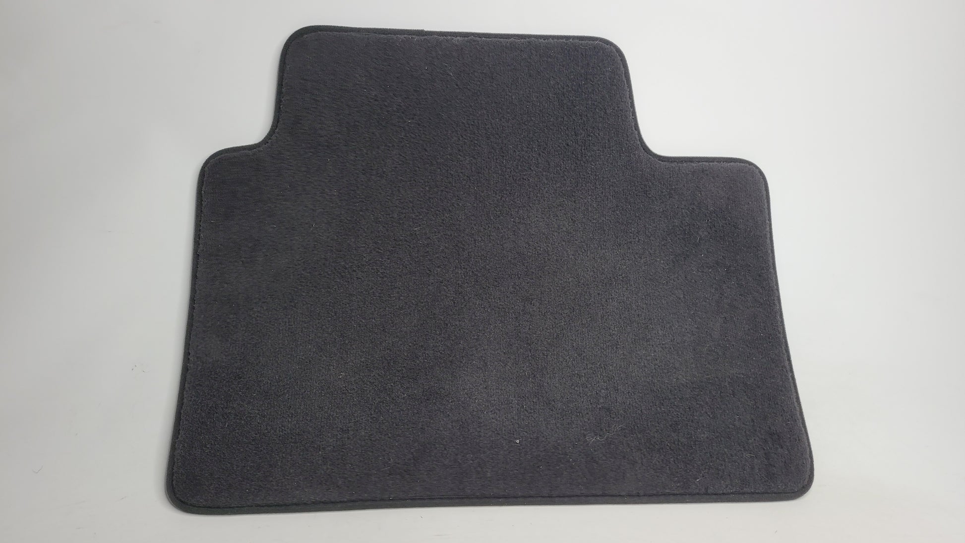 G80 M3 REAR RIGHT FLOORMAT 7481639-06 - MPerformance.parts