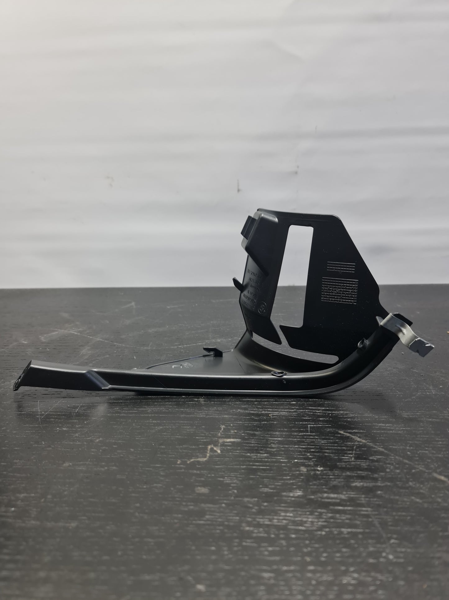 BMW M3 F80 – HINTEN LINKS – SICHERHEITSGURT-ABDECKUNG/VERKLEIDUNG 7256113