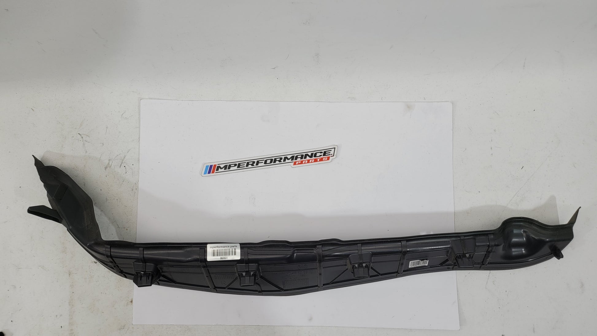 BMW G20 G21 G80 wing panel seal trim cover front right for sedan, part number 7433820, by MPerformance.parts.