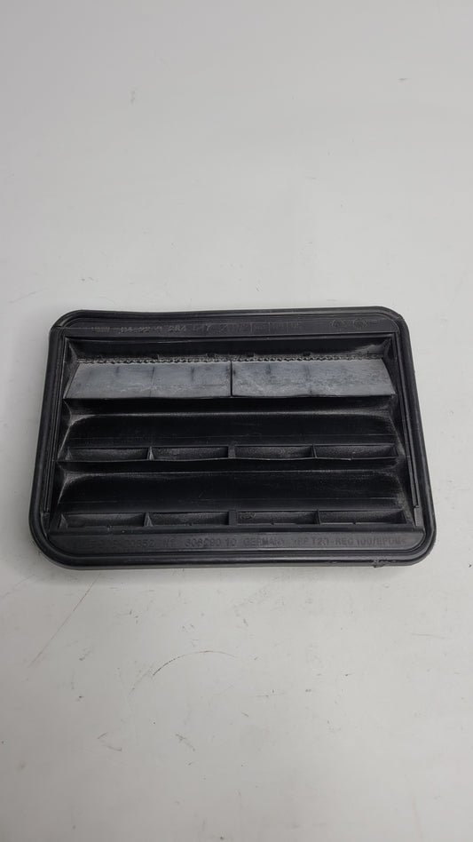 BMW M3 F80 Rear Ventilation Air Vent Deflector - 608290-10 - MPerformance.parts