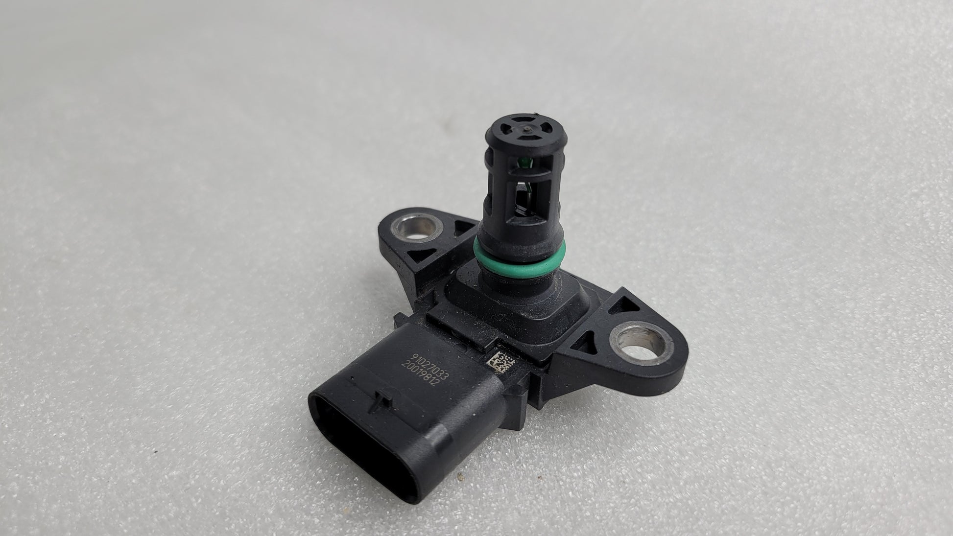 BMW F80 F82 F83 M3 M4 3.5 TMAP INTAKE PRESSURE SENSOR 7843531 - MPerformance.parts