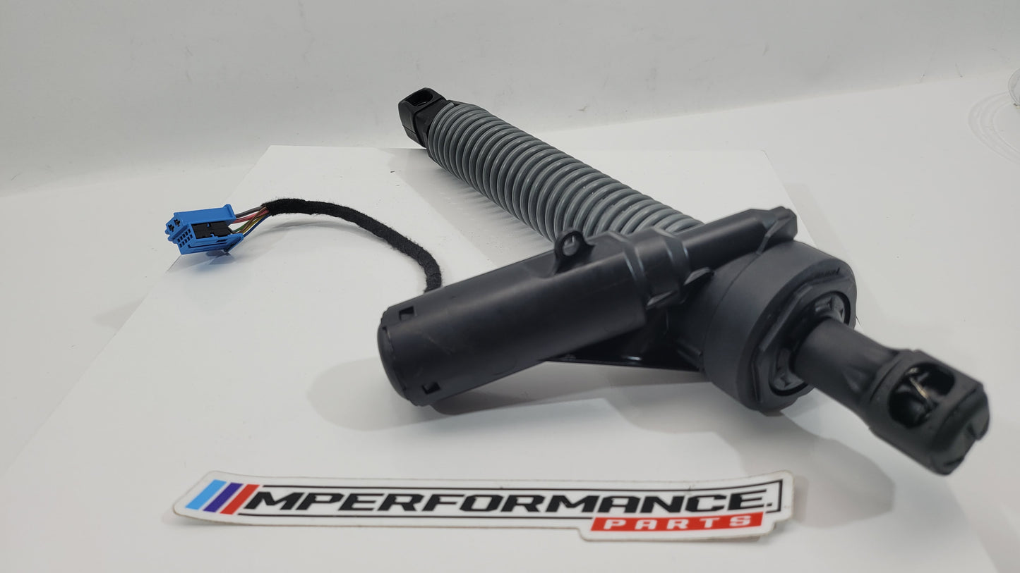 07028 - 7487636-08 - v0554905 - MPerformance.parts