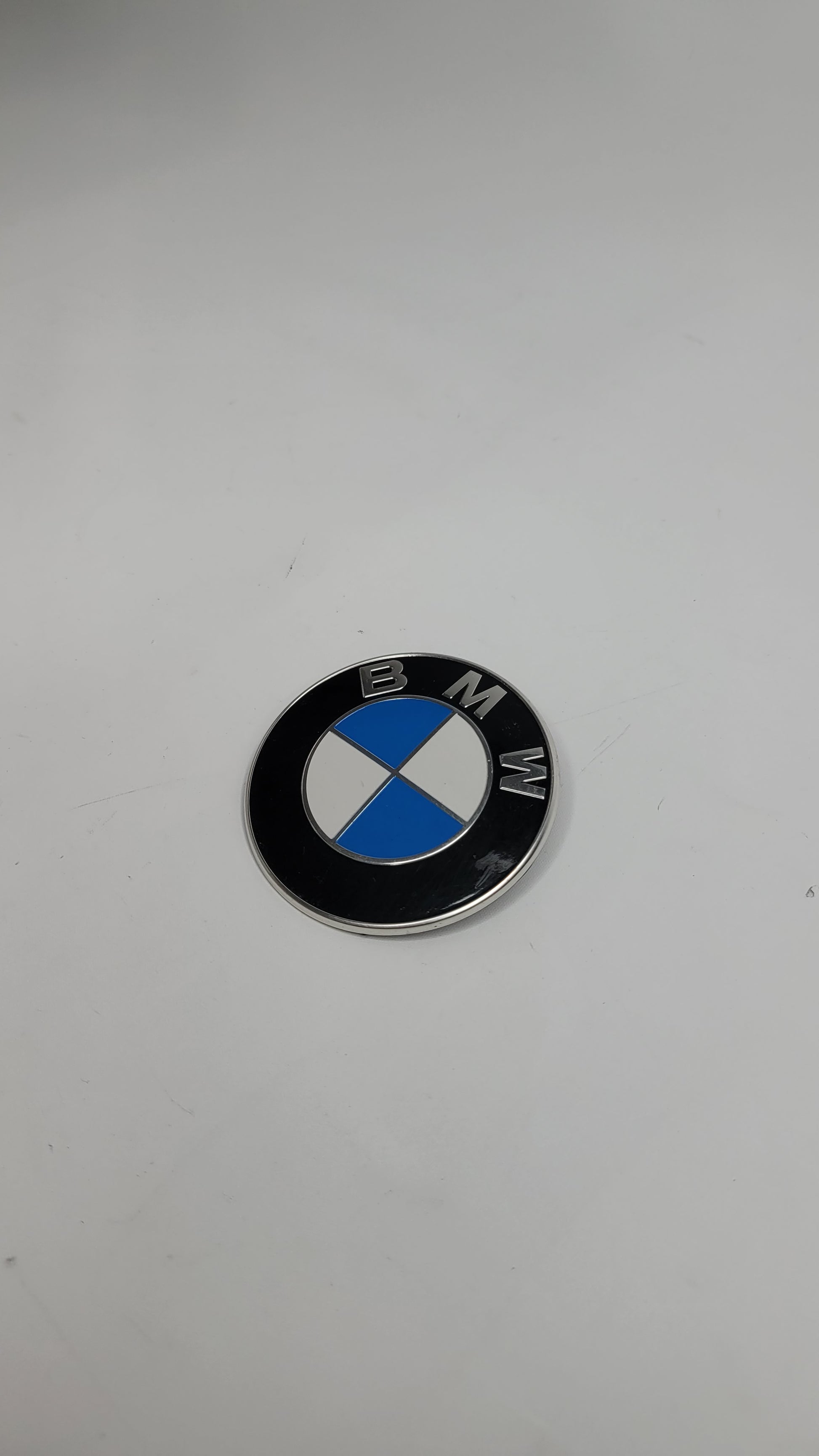 BMW 74mm REAR TRUNK ROUNDEL E46 E39 F22 F23 E90 F30 F31 OEM 821923705 - MPerformance.parts