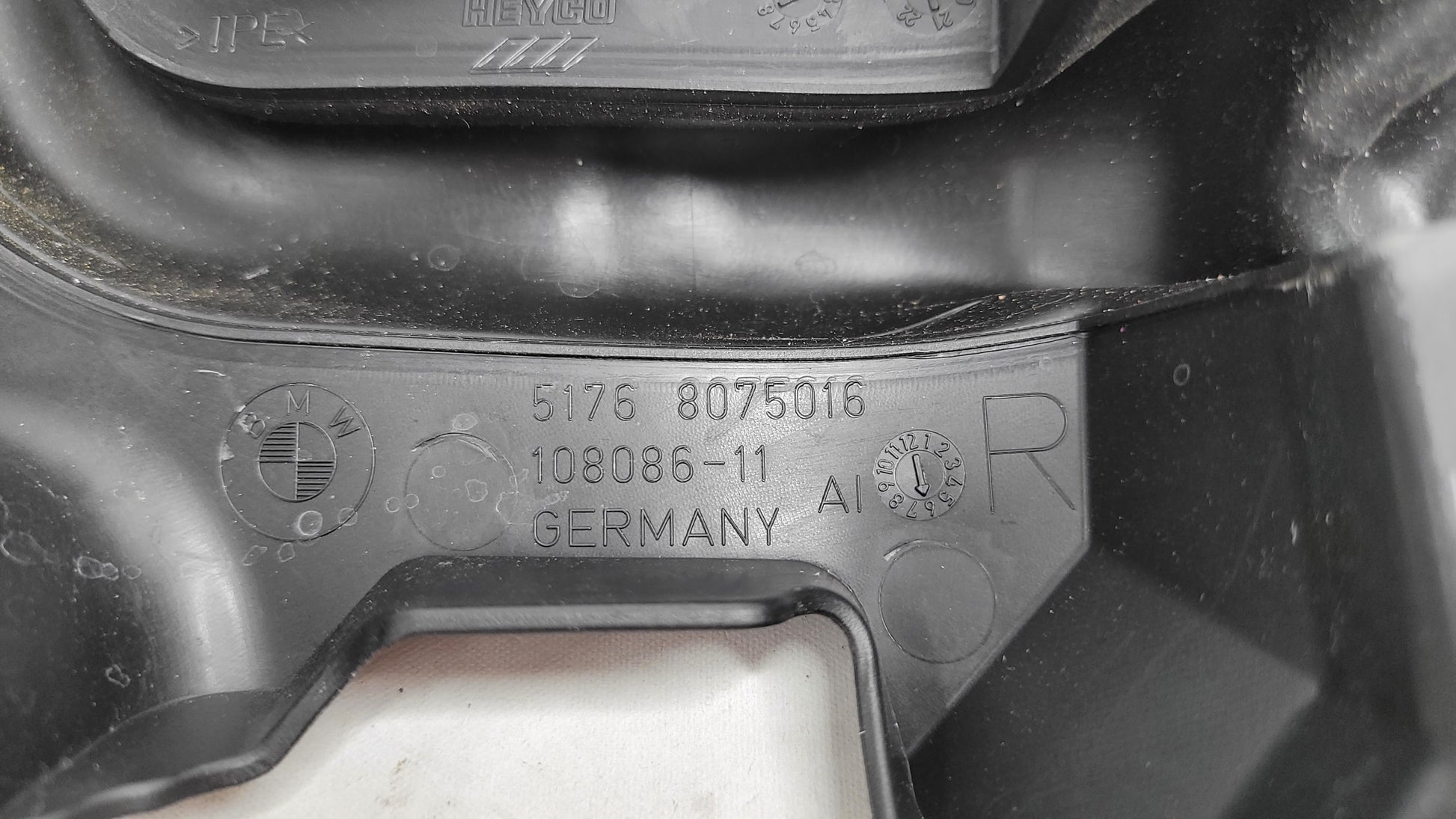 BMW G80 G81 M3 G82 G83 M4 Right Side Engine Compartment Rubber 8075016 - MPerformance.parts