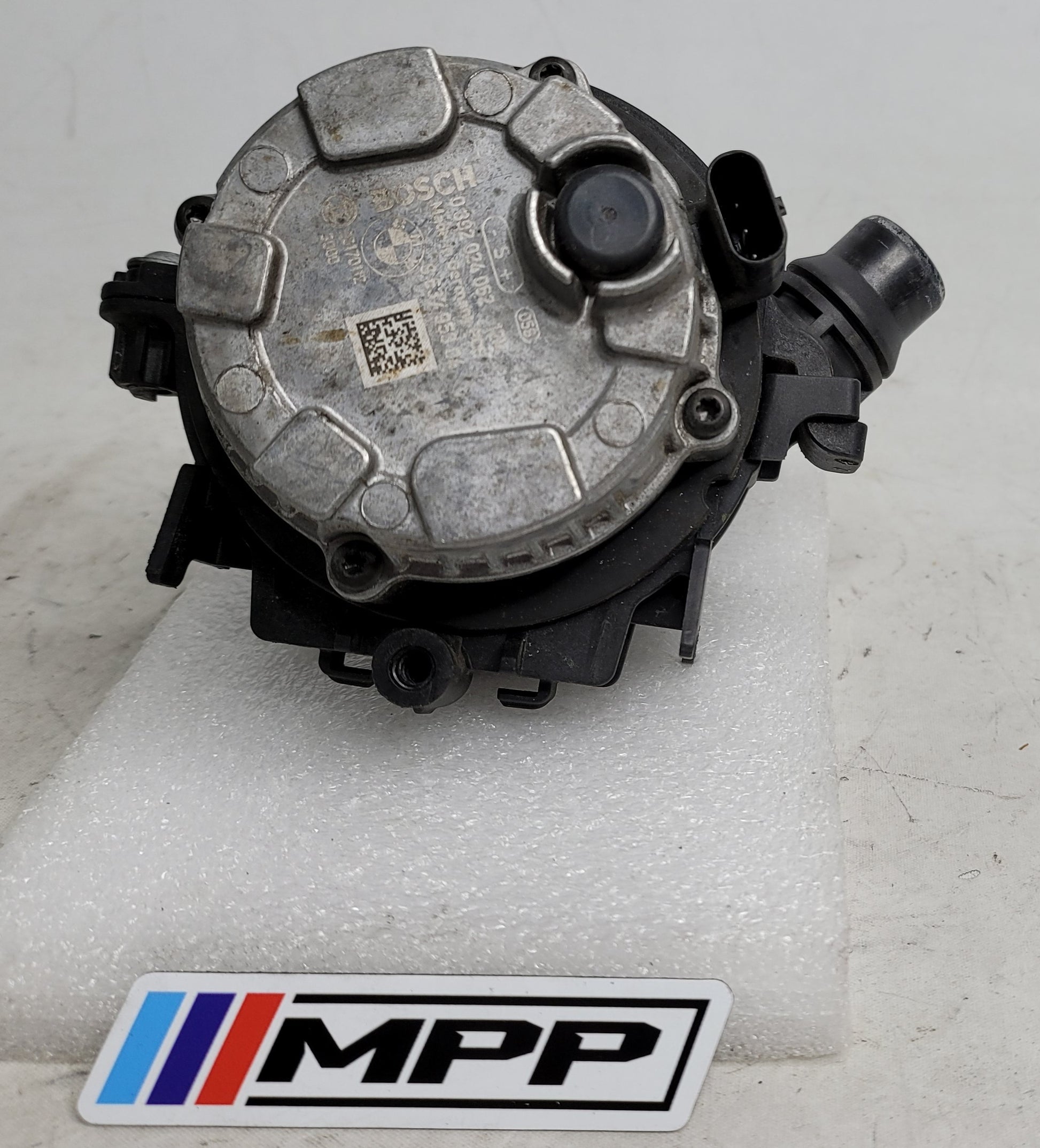 BMW 1 2 3 4 F20 F22 F30 F32 F36 B48 B58 AUXILIARY ELECTRIC COOLANT PUMP 8637953 - MPerformance.parts