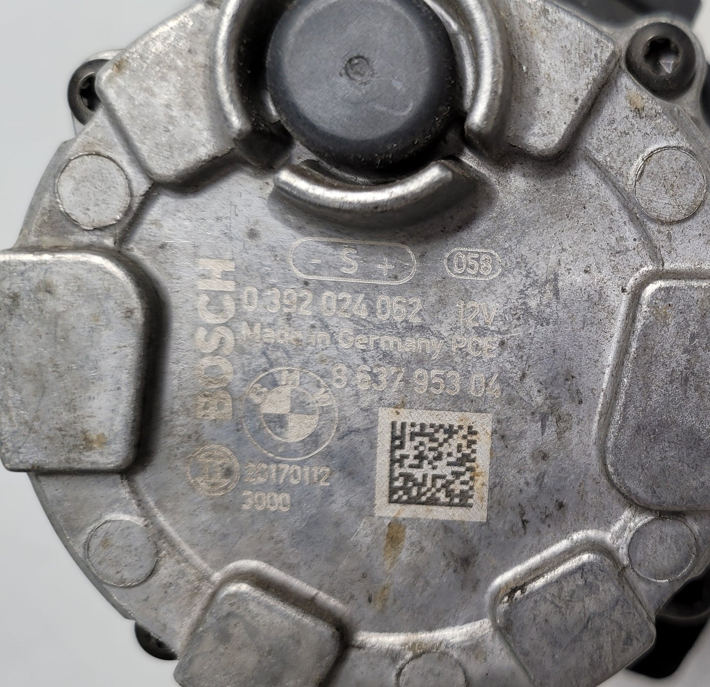 BMW 1 2 3 4 F20 F22 F30 F32 F36 B48 B58 AUXILIARY ELECTRIC COOLANT PUMP 8637953 - MPerformance.parts
