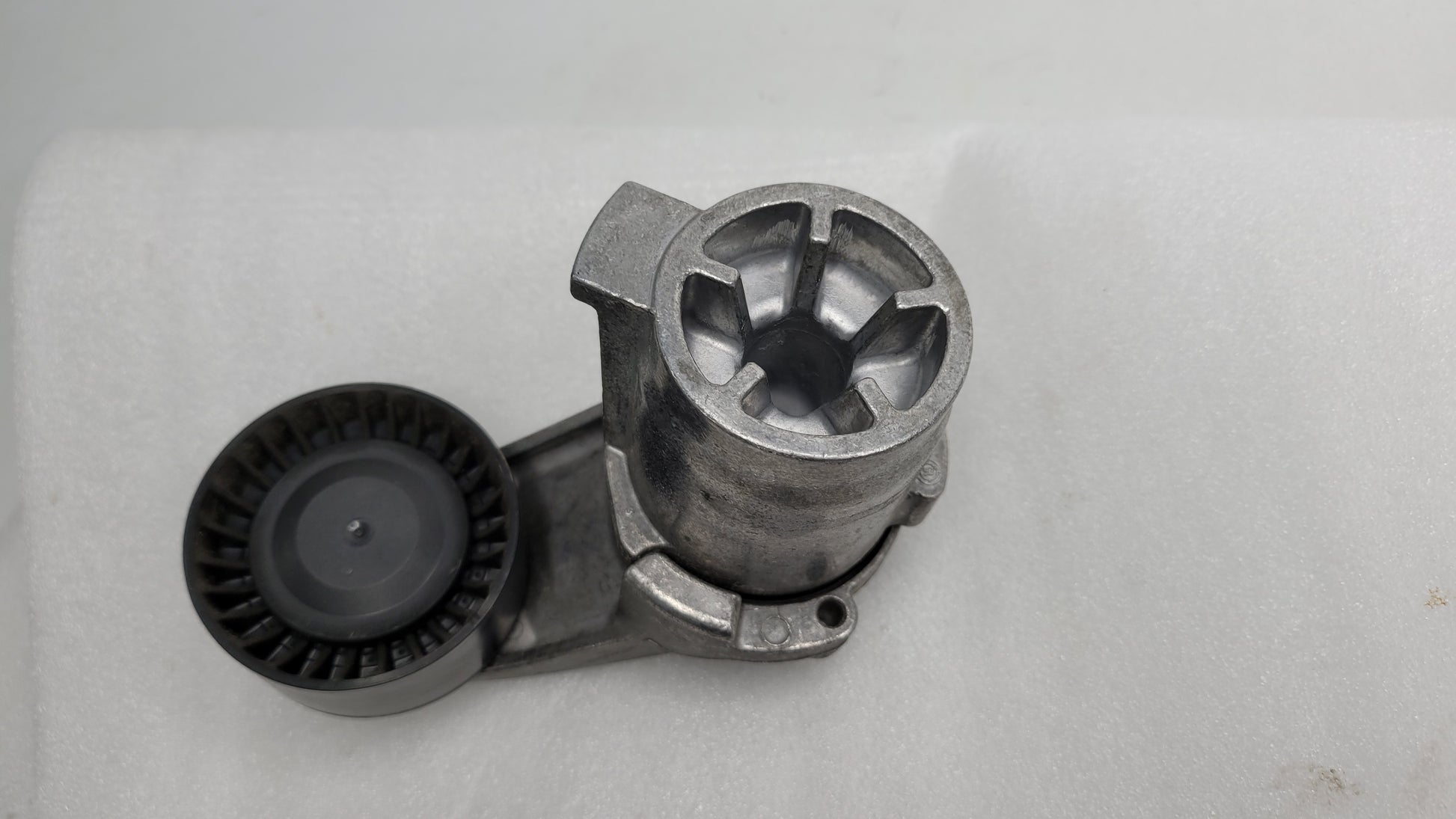 Belt Tension Idle Pulley for BMW 3 4 5 6 7 M2 M3 M4 X3 X4 X5 X6 - 8604266 - MPerformance.parts