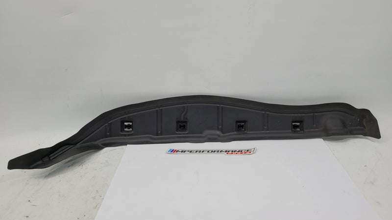 BMW G20 G21 G80 Wing Panel Seal Trim Cover Front Right, MPerformance.parts, close-up view of the car's front right exterior trim.