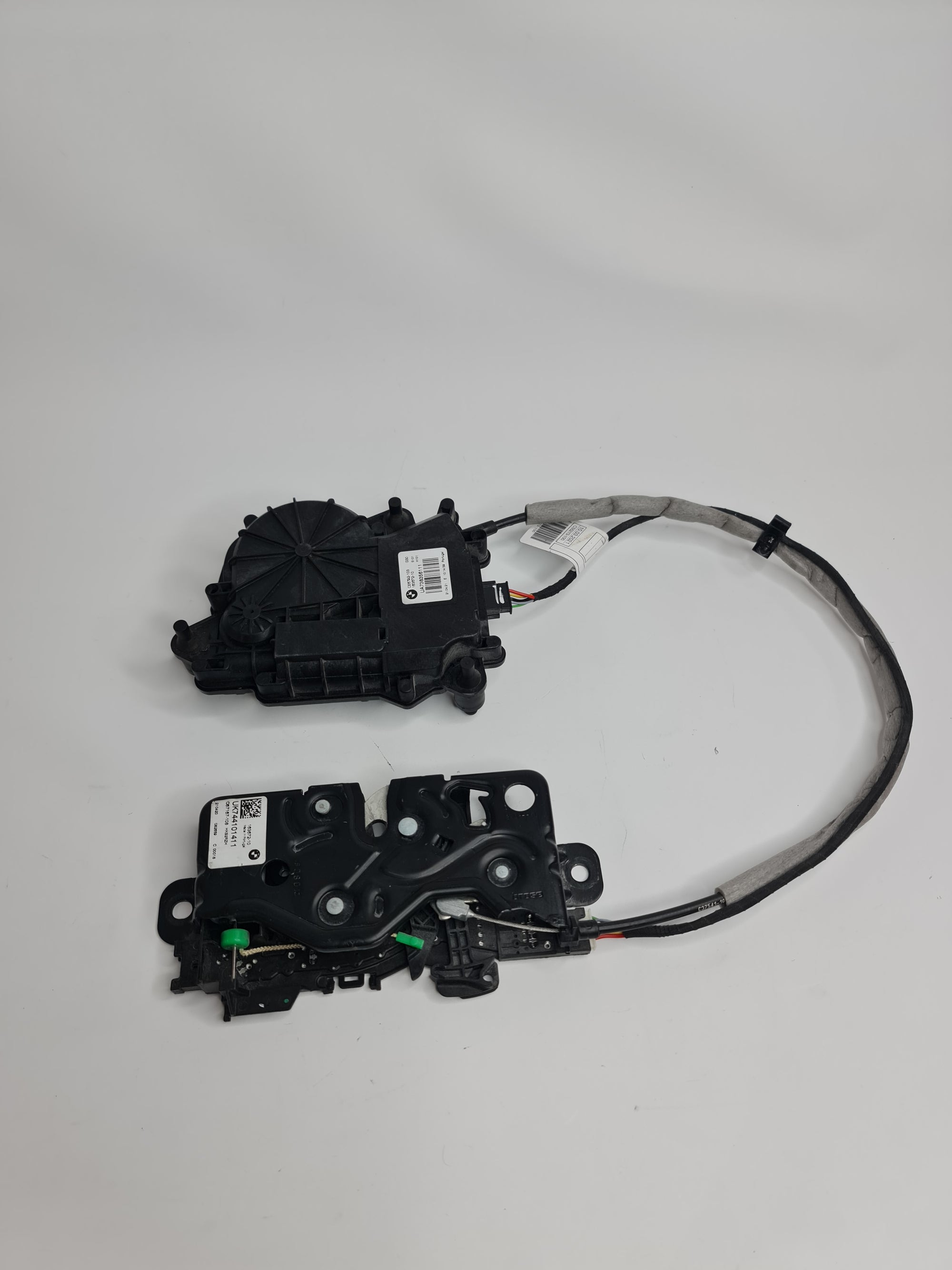 BMW M3 G80 REAR TRUNK DECK LID LOCK ACTUATOR W/ LATCH 163672-10 - MPerformance.parts