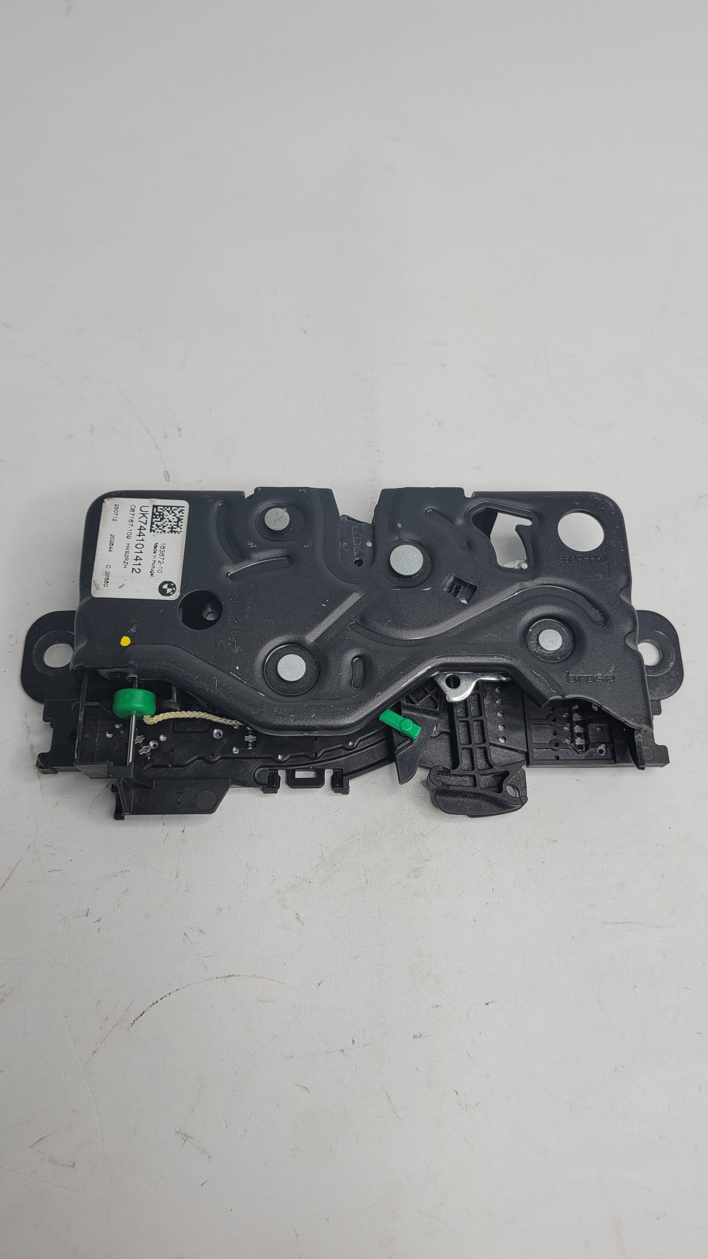 BMW G80 M3 REAR TRUNK DECK LID LATCH LOCK ACTUATOR 163672-10 - MPerformance.parts