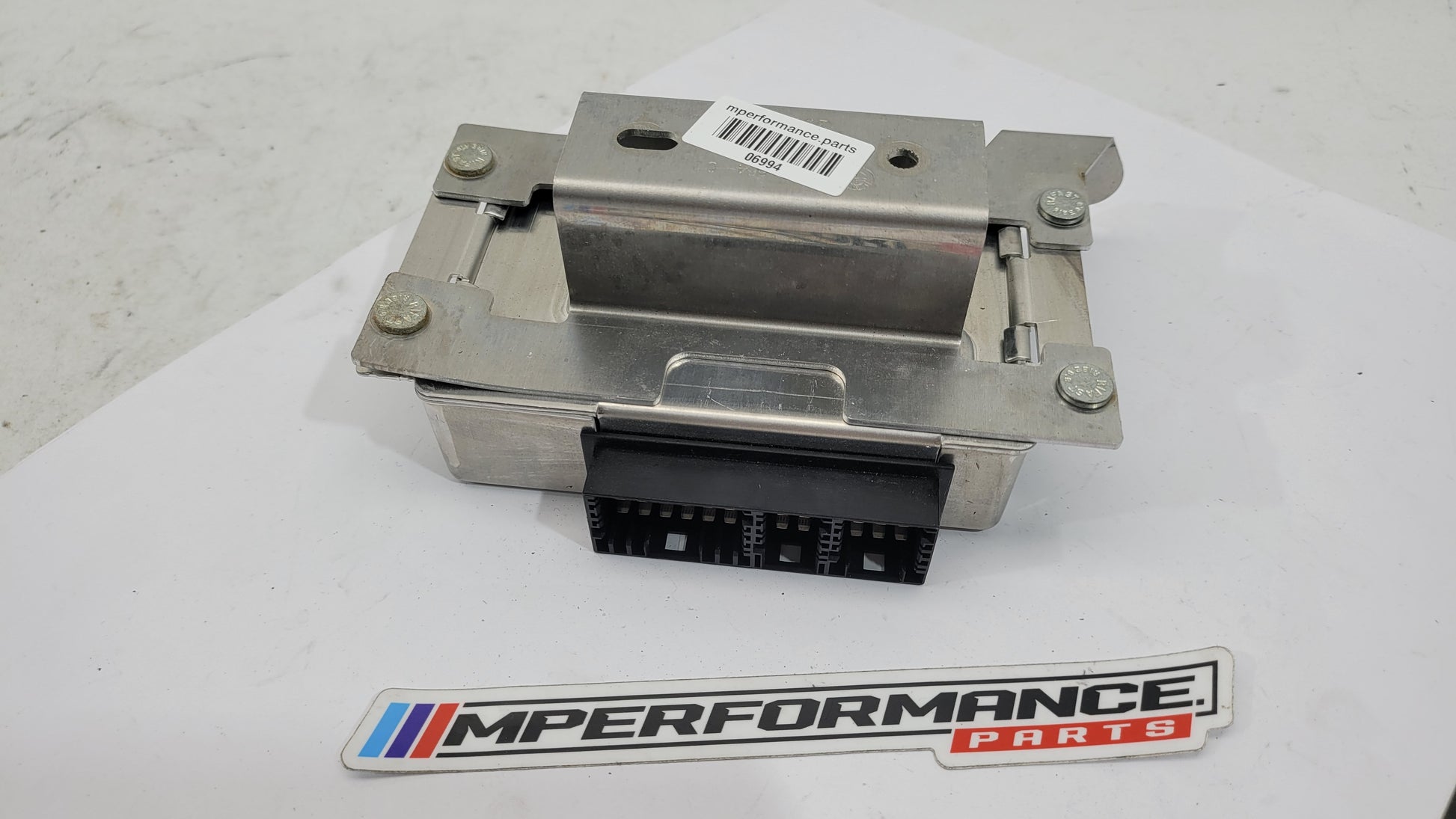 06994 - 6135988285001 - 144309 10 - 10451873 - 7850554 02 - 29720b - flag damage - MPerformance.parts