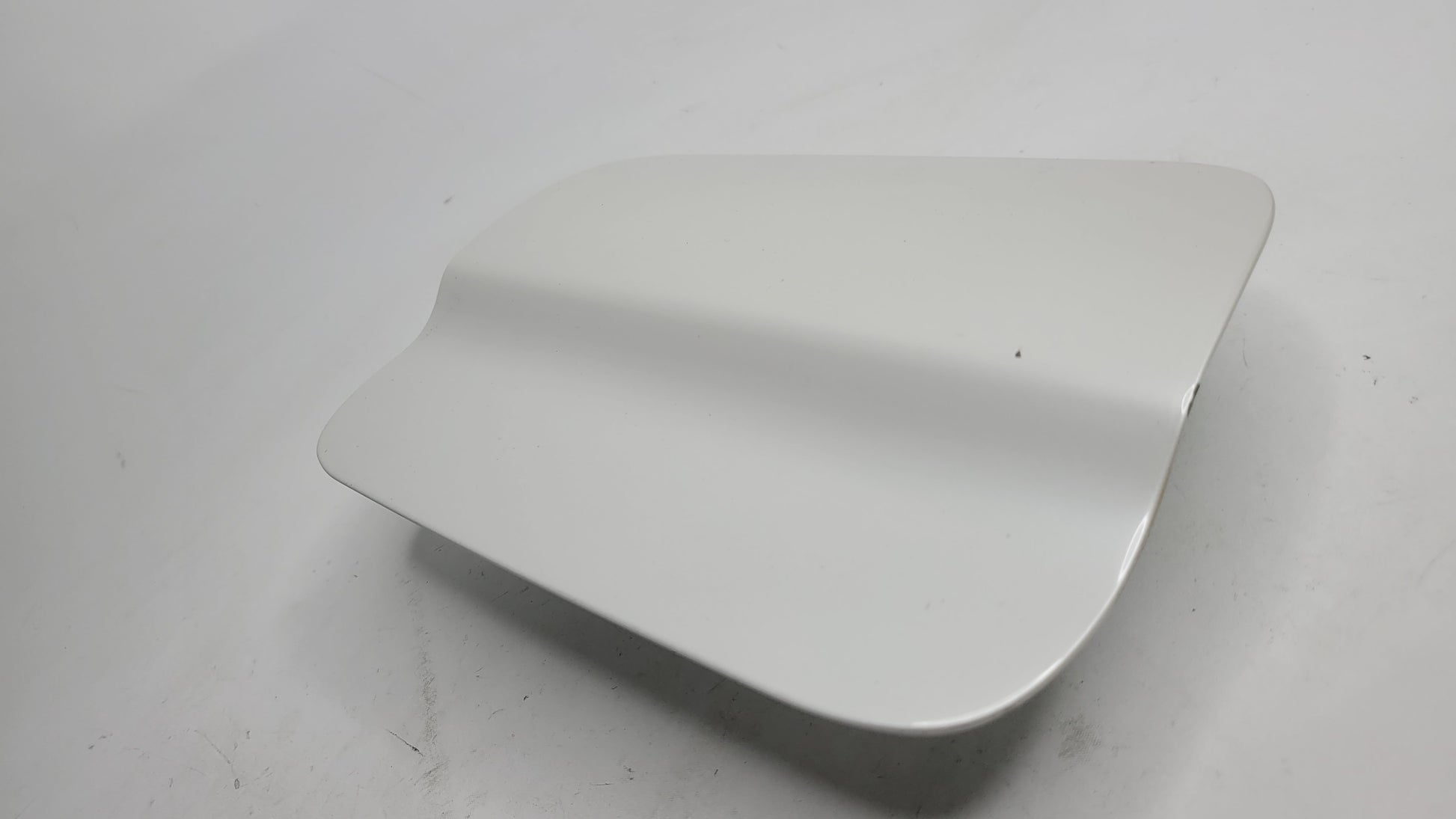 BMW F82 M4 fuel filler door - MPerformance.parts