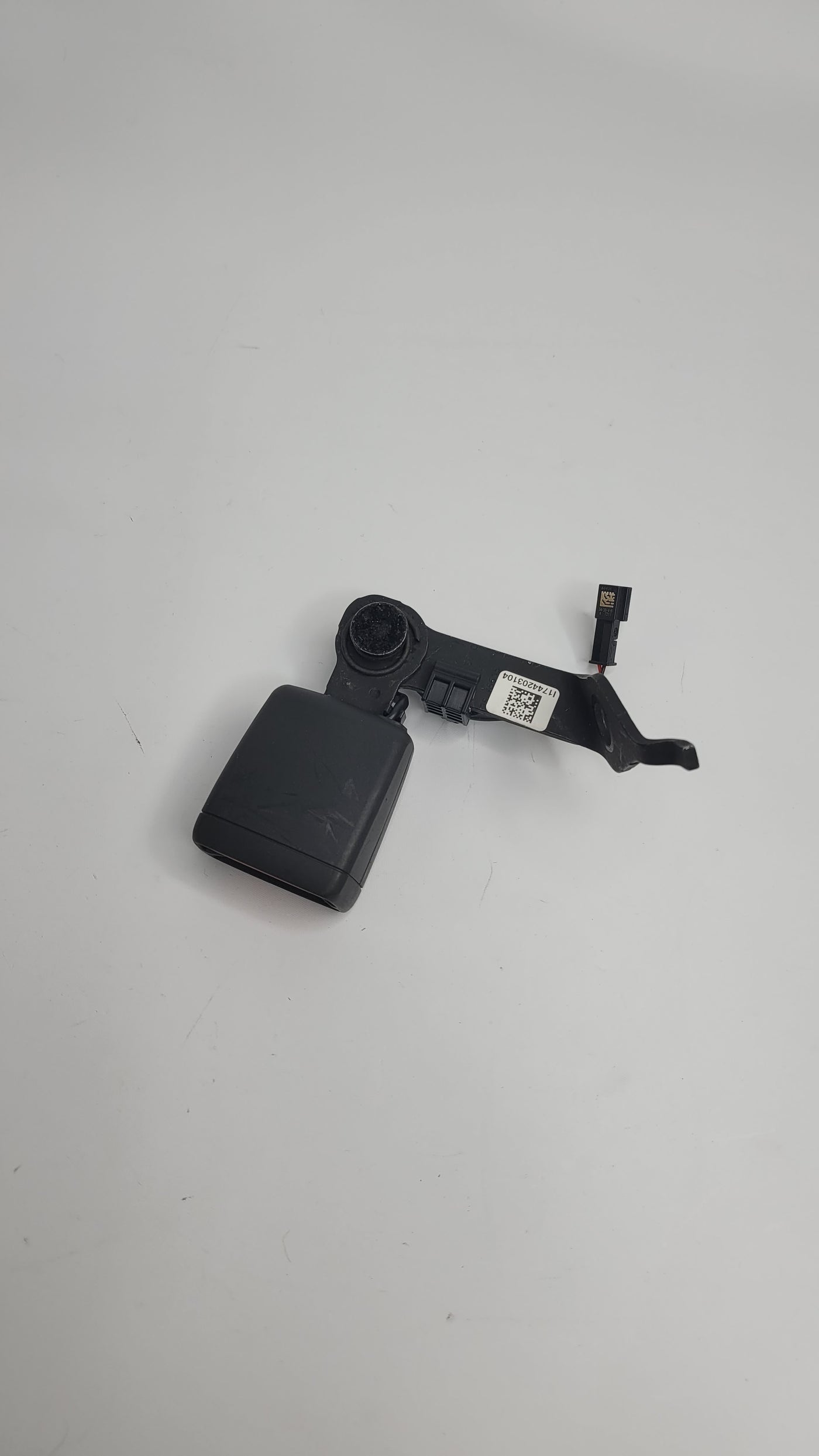 BMW M3 G80 Rear Seat Belt Buckle 635742400 - MPerformance.parts