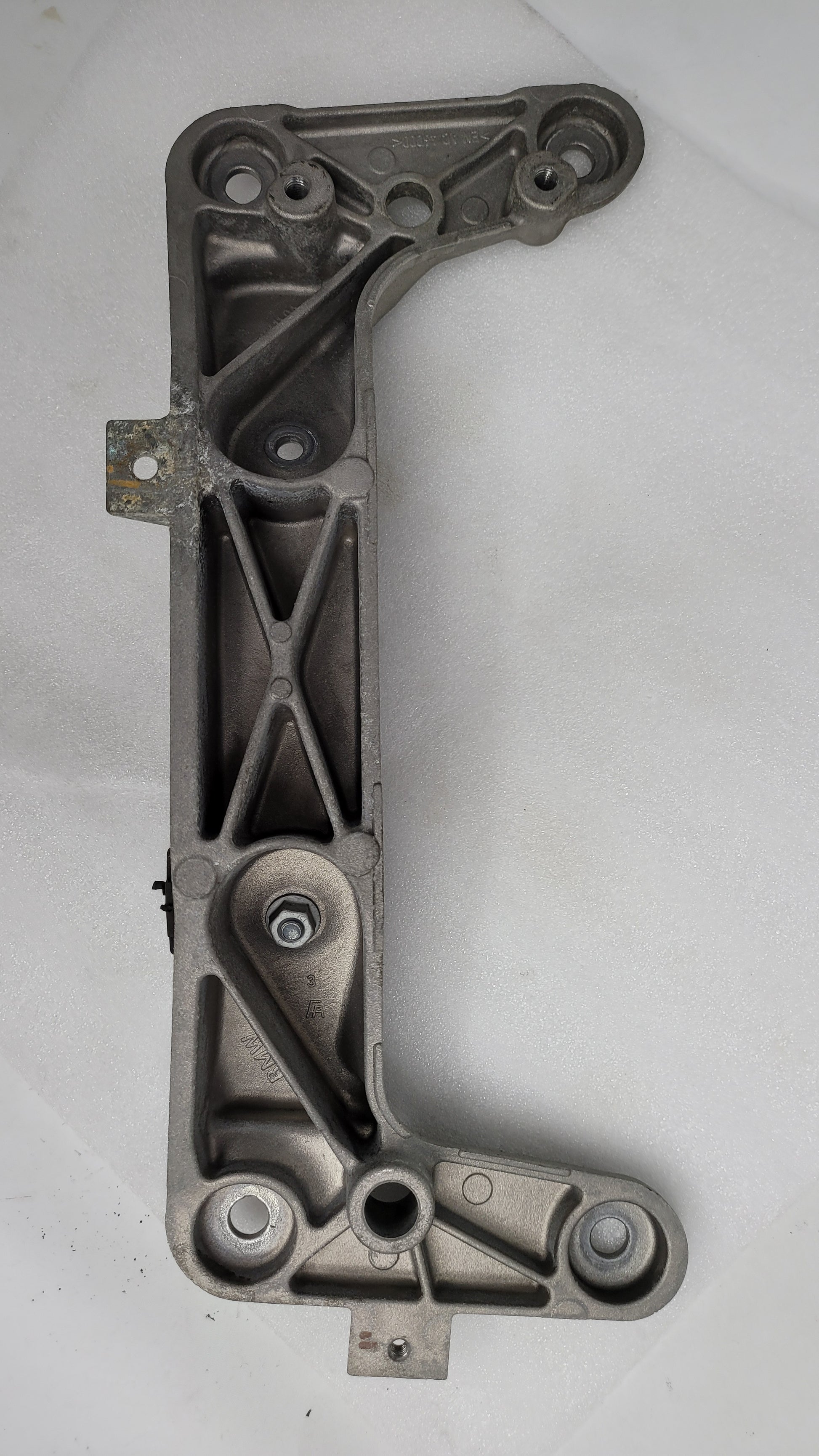 BMW F80 F82 F87 M2 M3 M4 Transmission Gearbox Support Mount Bracket - 6796611 - MPerformance.parts