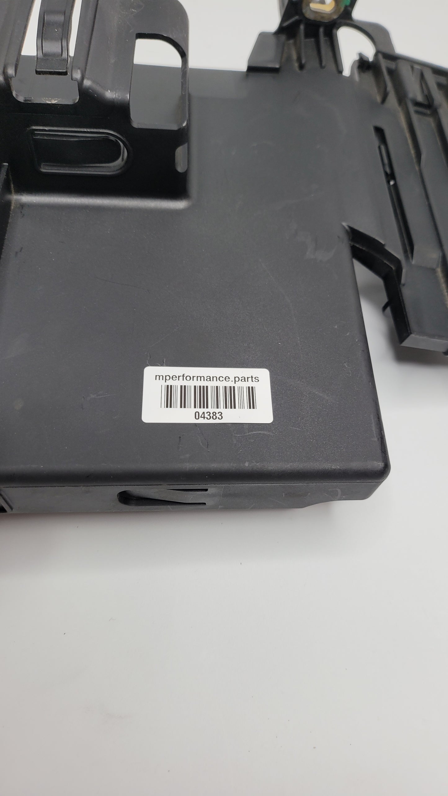 BMW G87 M2 G80 G81 M3 G82 G83 M4 ECU COVER DISTRIBUTOR HOLDER 8095697 - MPerformance.parts