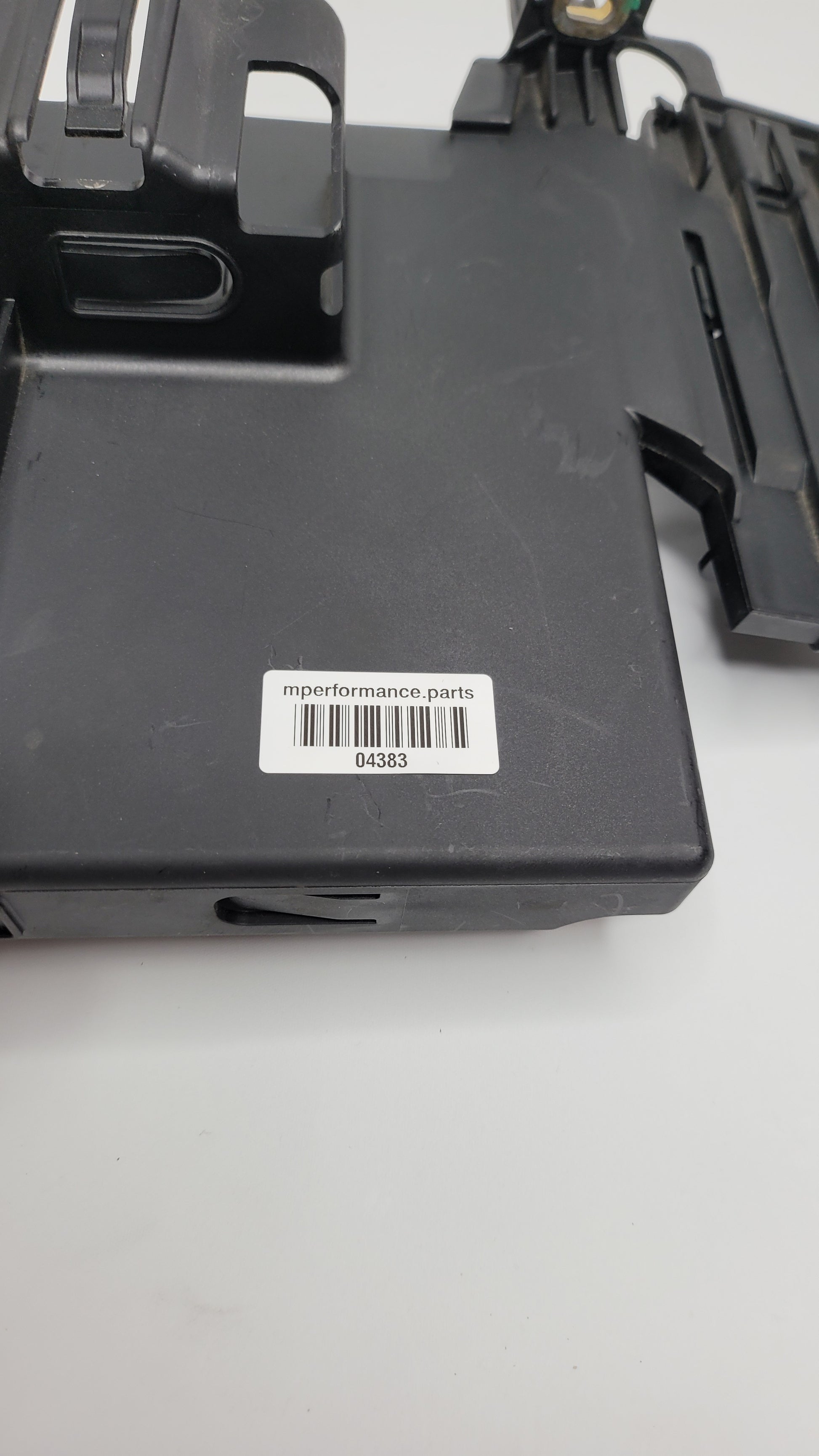 BMW G87 M2 G80 G81 M3 G82 G83 M4 ECU COVER DISTRIBUTOR HOLDER 8095697 - MPerformance.parts