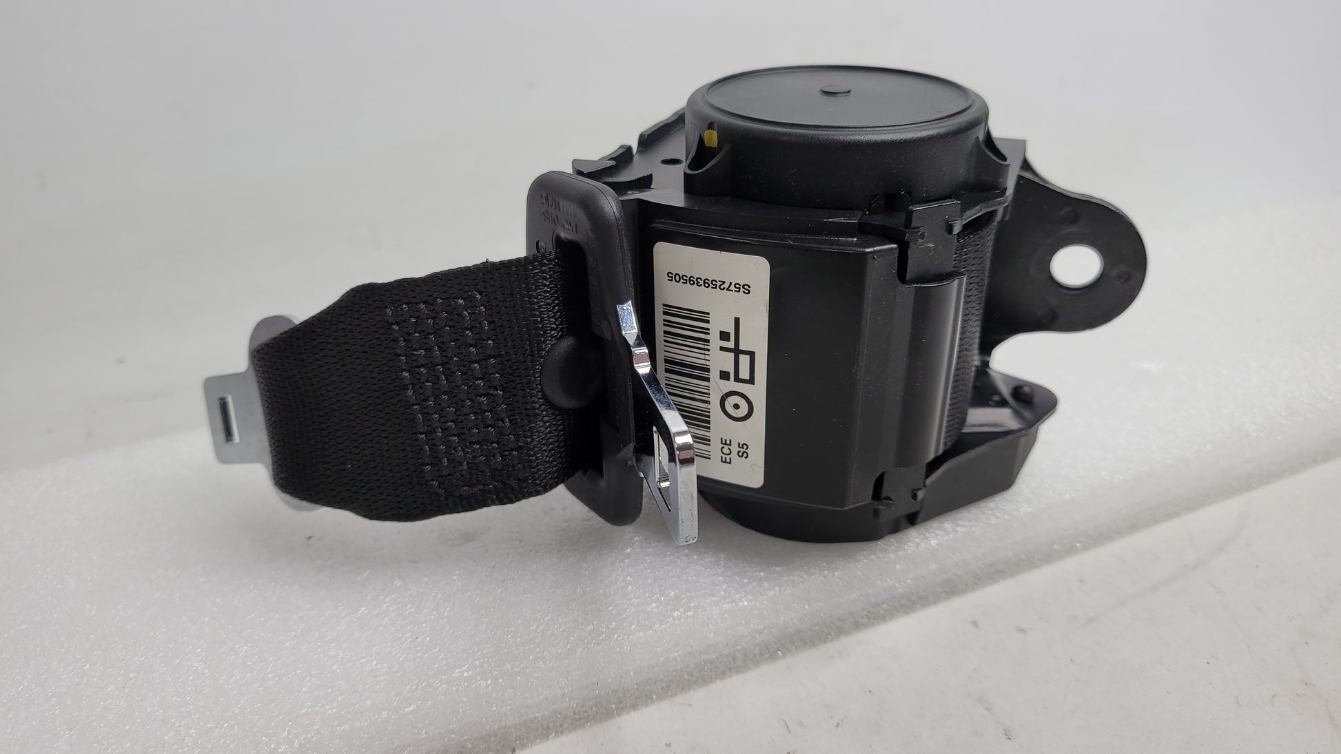 BMW M3 Series F80 2016-2018 Seat Belt Mechanism Middle Rear 619185700X - MPerformance.parts