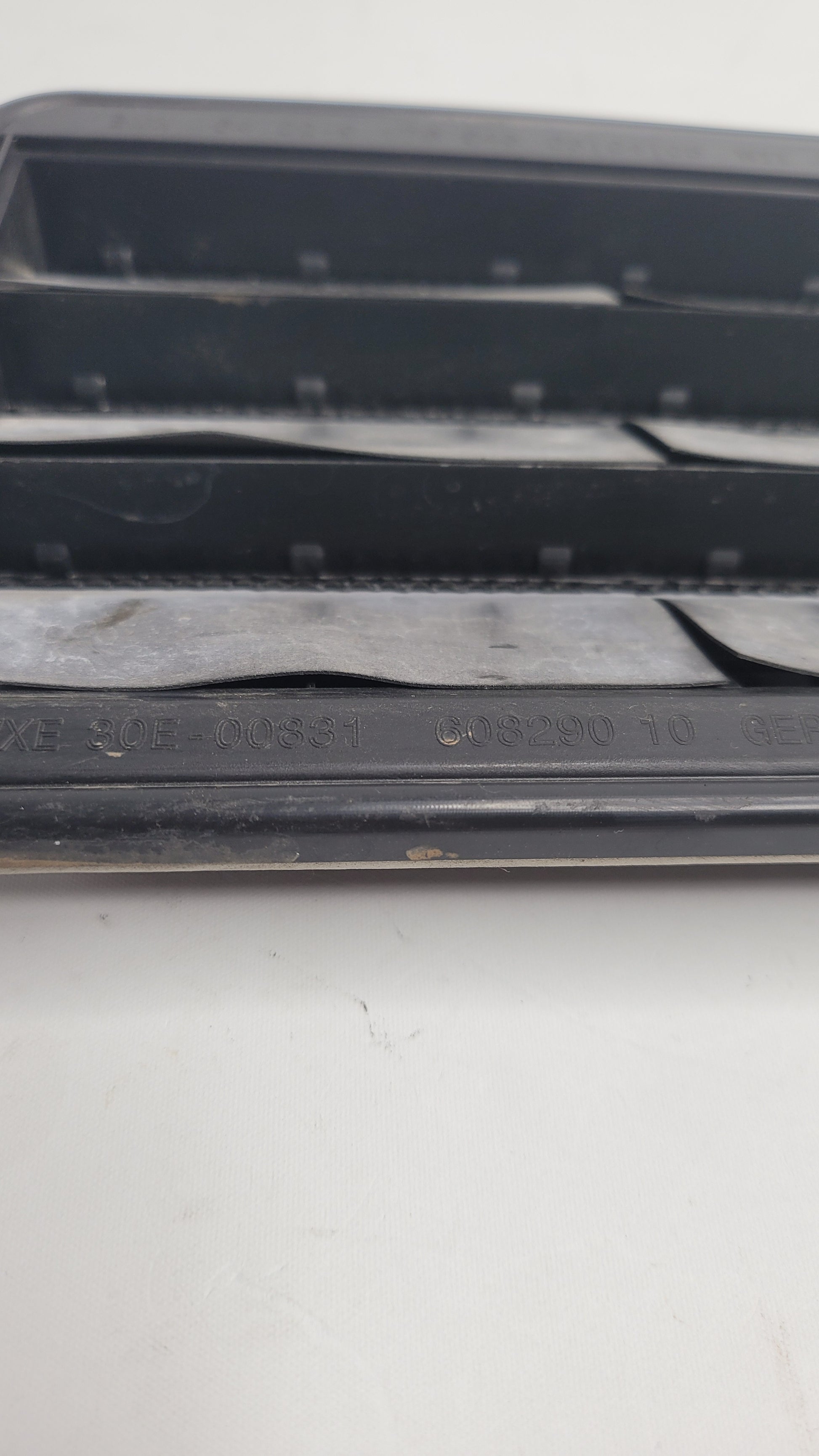BMW M3 F80 Rear Ventilation Air Vent Deflector 608290-10 - MPerformance.parts