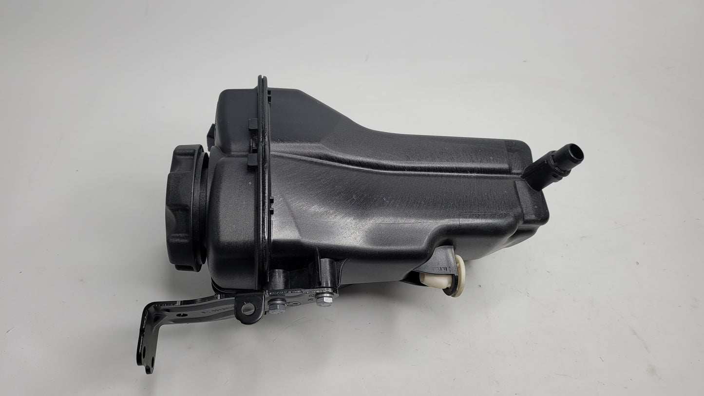 BMW G87 M2 G80 G81 M3 G82 G83 M4 WATER COOLANT TANK RESERVOIR 8093924 - MPerformance.parts