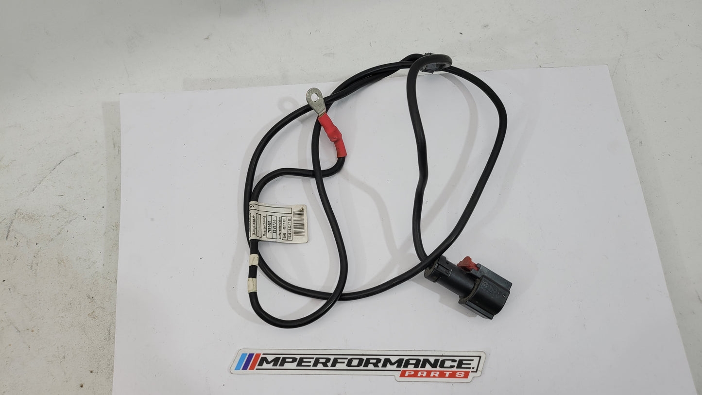 BMW F83 M4 positive battery power distribution cable by MPerformance.parts, with red and black cable connections on a metal terminal