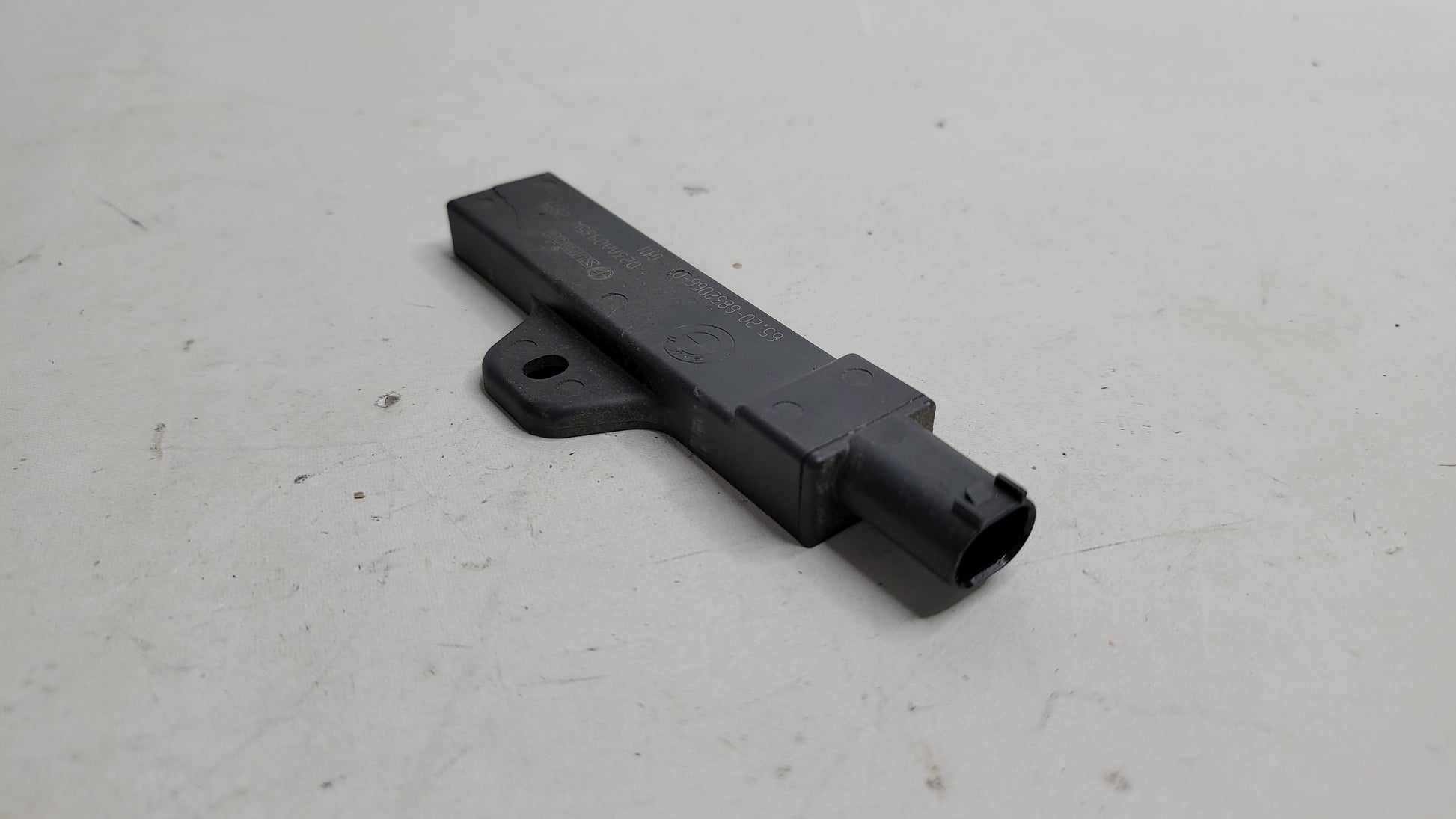 BMW G80 M3 KEYLESS ENTRY ANTENNA RECEIVED UNIT - MPerformance.parts