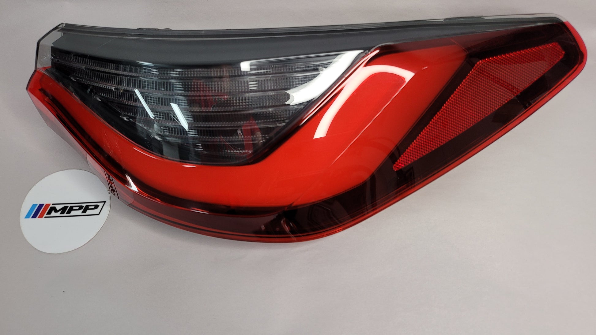 BMW M4 COMPETITION G82 REAR LIGHT ON THE BODY PASSENGER SIDE LEFT 7477603 - MPerformance.parts