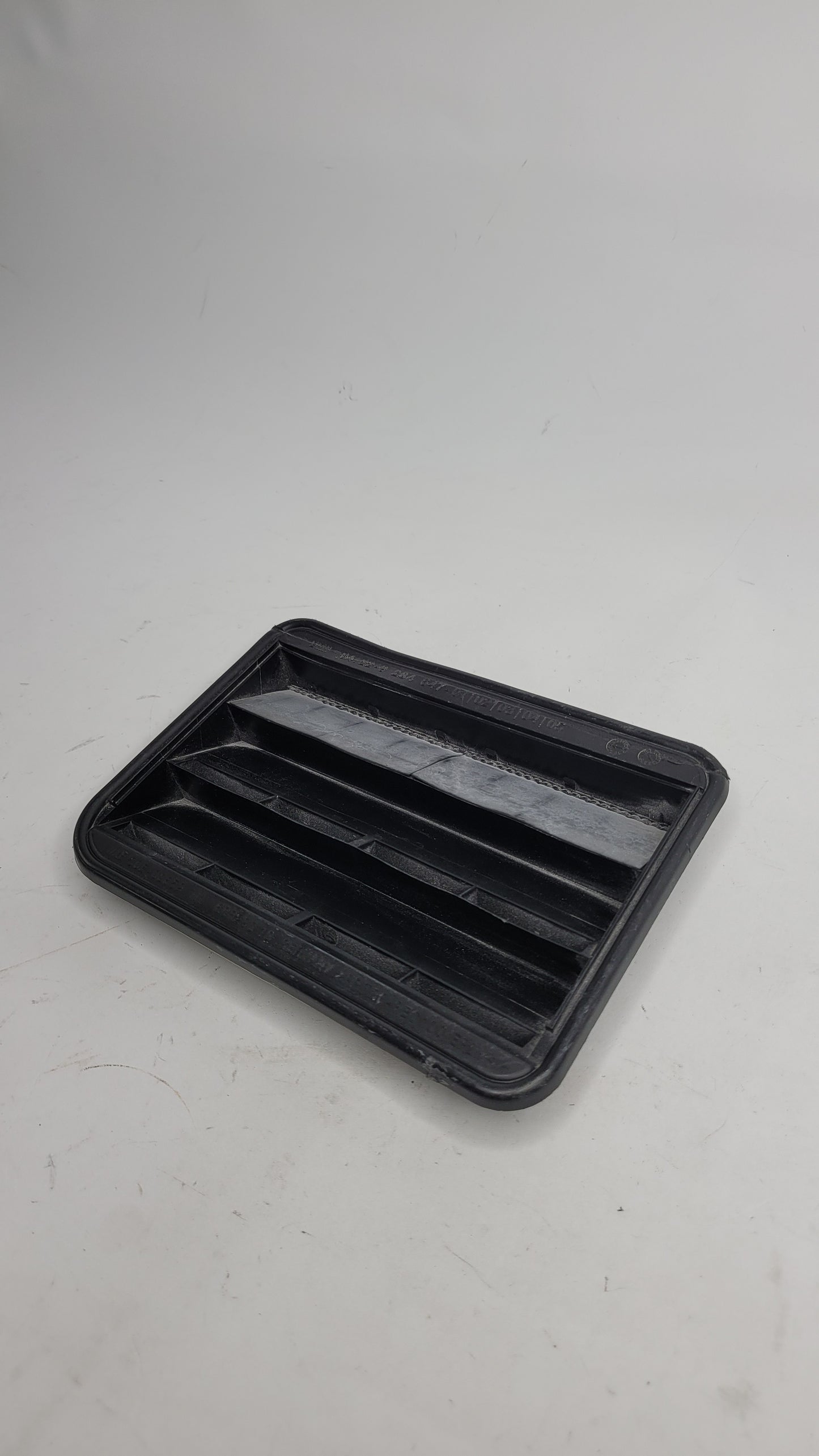 BMW M3 F80 Rear Ventilation Air Vent Deflector - 608290-10 - MPerformance.parts