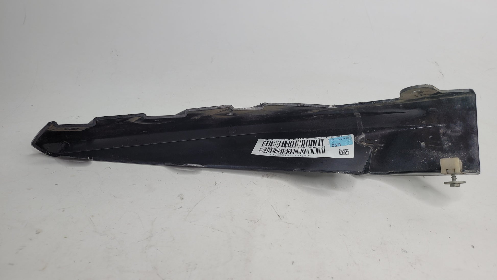 BMW M4 G82 Front Left Bumper Lower Carrier Strip 21036000 - MPerformance.parts
