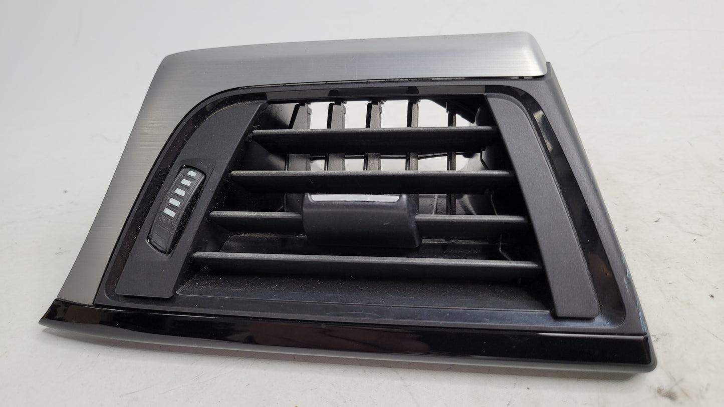 BMW F30 316 320 328 330 FRONT DASH AC VENT RH DRIVER RIGHT HAND 9231995 - MPerformance.parts