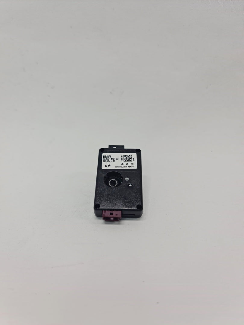 GENUINE BMW F80 F82 F87 Antenna Amplifier Module - MPerformance.parts