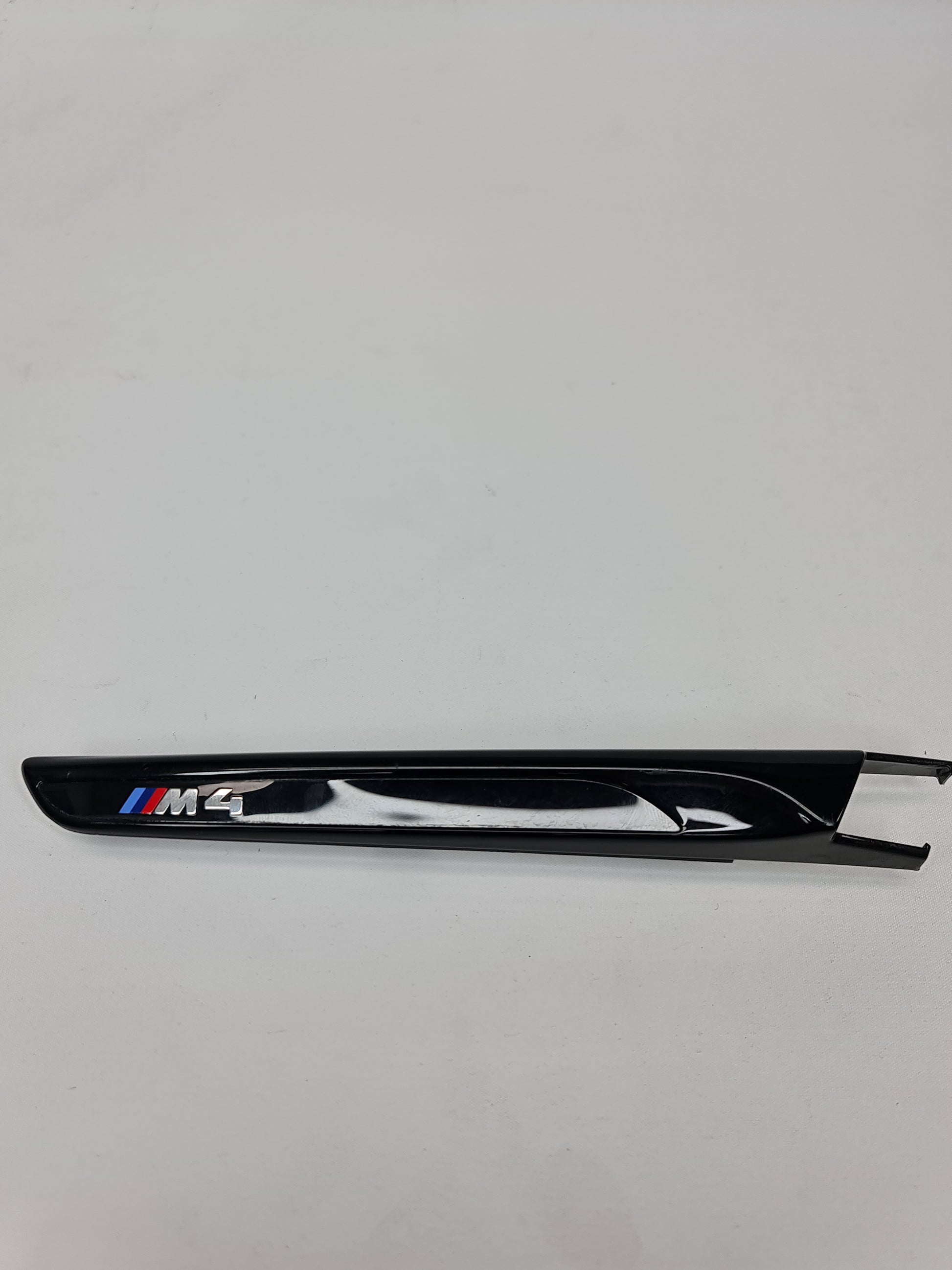 BMW M3 F80 M PERFORMANCE SIDE GRILL WING VENT TRIM RIGHT SIDE ONLY - MPerformance.parts