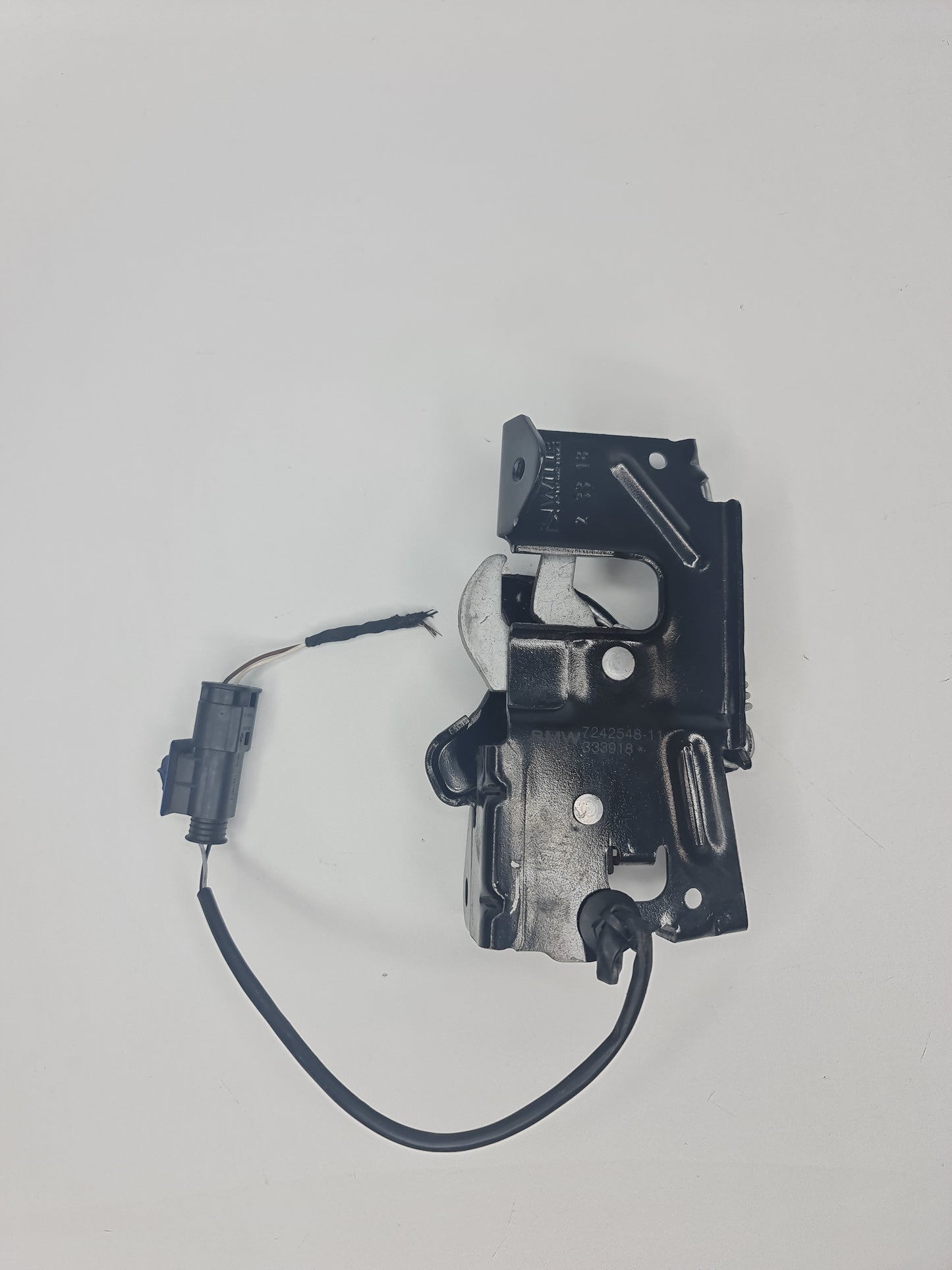 2013-2019 BMW F36 428Xi Left Hood Lock Actuator Latch Assembly 7242548-11 OEM 51237242548 - MPerformance.parts