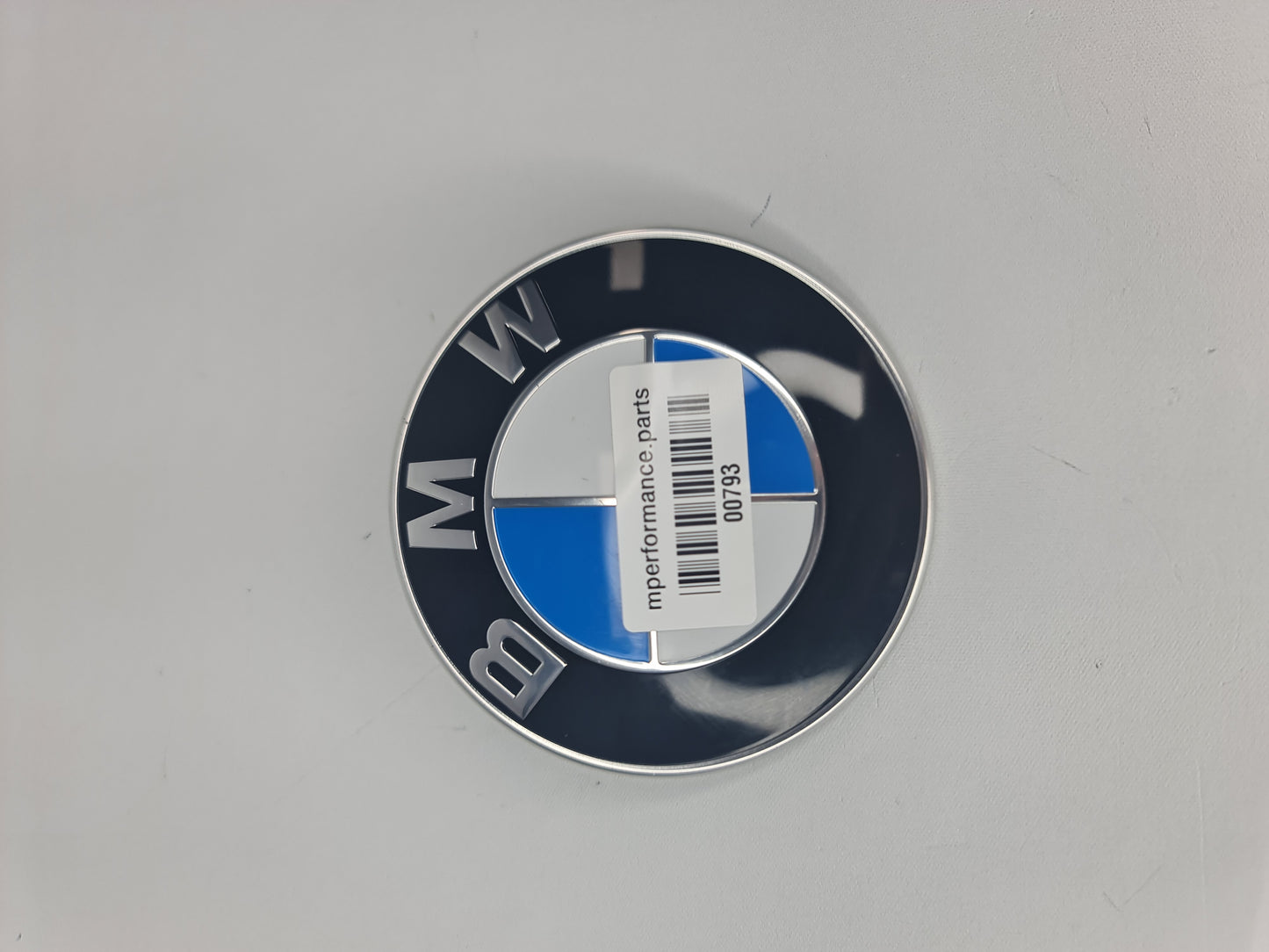 BMW E70 E83 E46 E36 E39 E90 E92 E60 X3 X5 FRONT HOOD Emblem Roundel 8132375 OE - MPerformance.parts