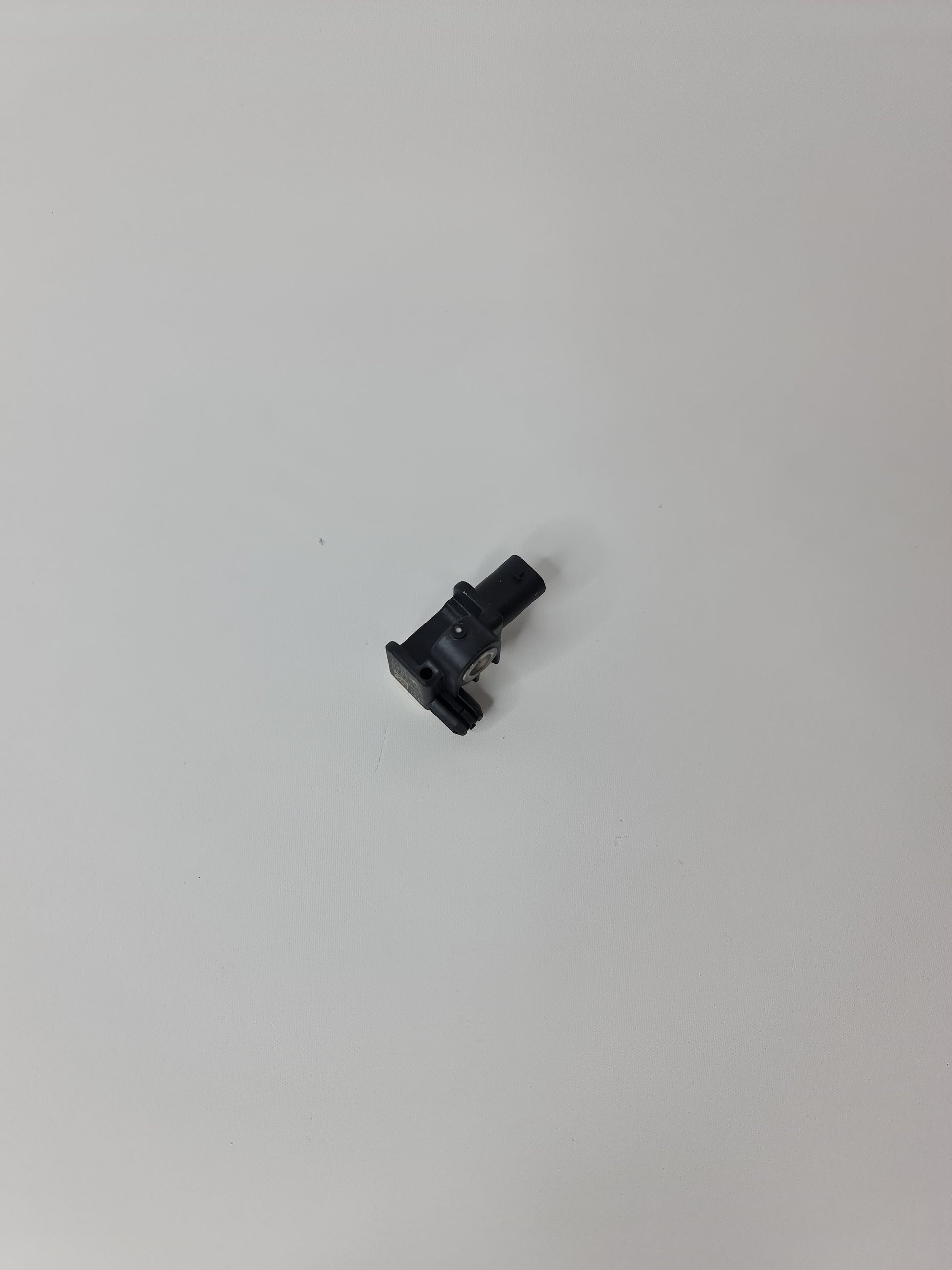 BMW 1 2 3 4 Series F20 F21 F22 F30 F31 F32 Airbag Sensor Module B-Pillar - MPerformance.parts