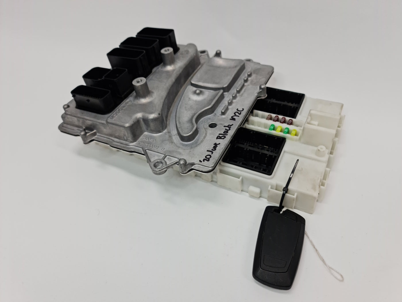 BMW F80 M3, F82 M4, F87 M2C DME engine control ECU with FEM and key, model 8707750, 8699973, 61359395174.
