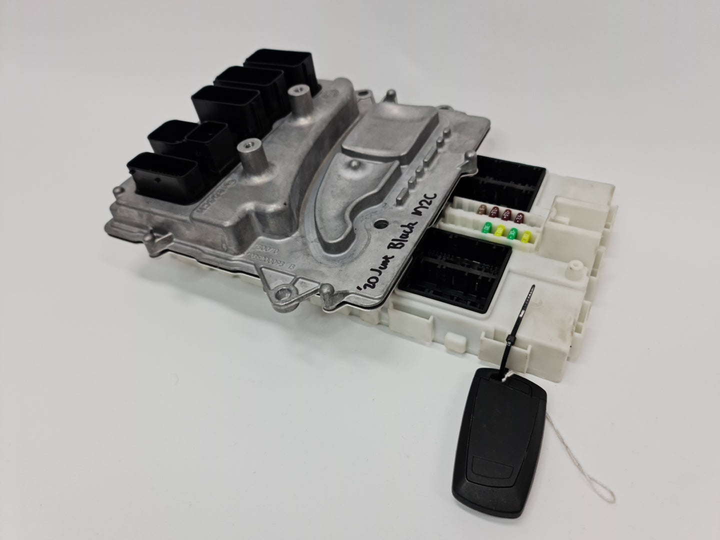 BMW F80 M3, F82 M4, F87 M2C DME engine control ECU with FEM and key, model 8707750, 8699973, 61359395174.