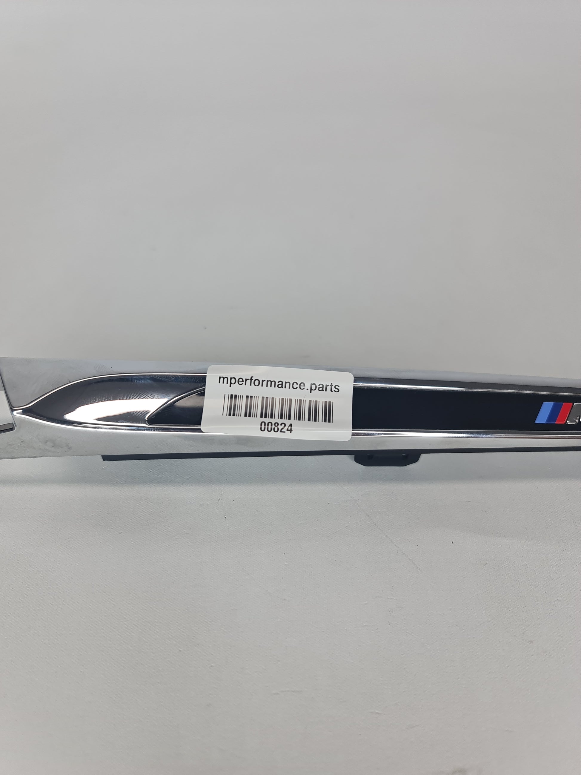 Bmw F82 F83 M4 MOLDING Left links VENT TRIM BADGE COVER 51138055333 - MPerformance.parts