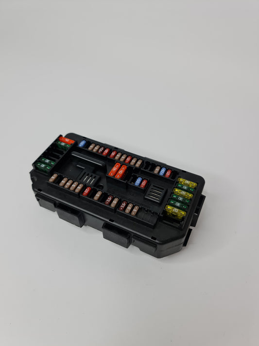 BMW 4 seri F34 F21 F30 F32 F33 2013 2014 2015 Fuse box rear diesel 420d 9337879 61131352373 - MPerformance.parts