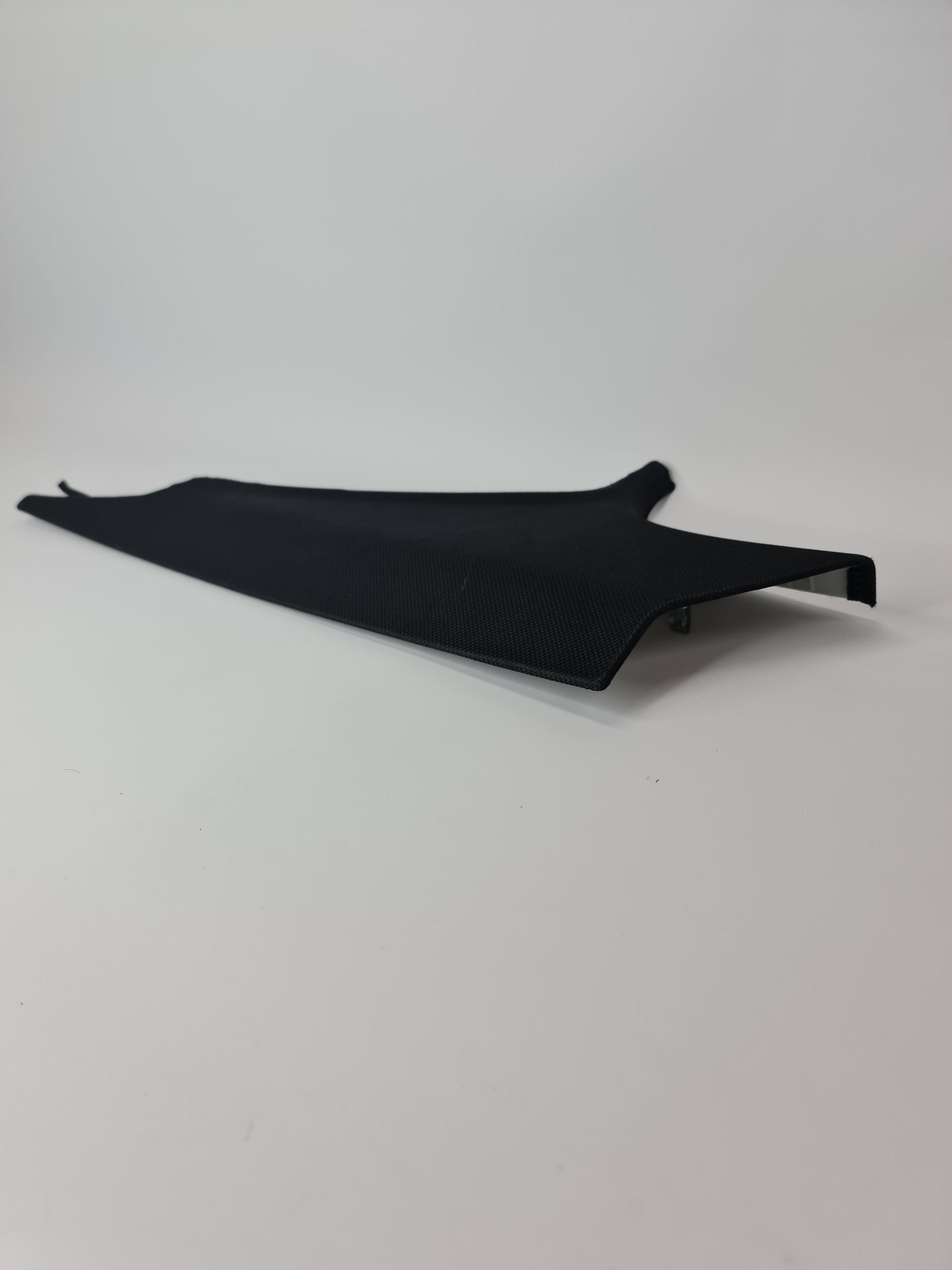 BMW 3 Series F30 2012 rear right upper black C-pillar cover panel trim with part number 51437221004.